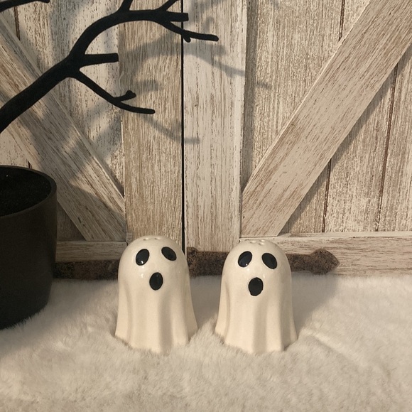 Halloween Ceramic Ghost Shakers - Picture 1 of 7